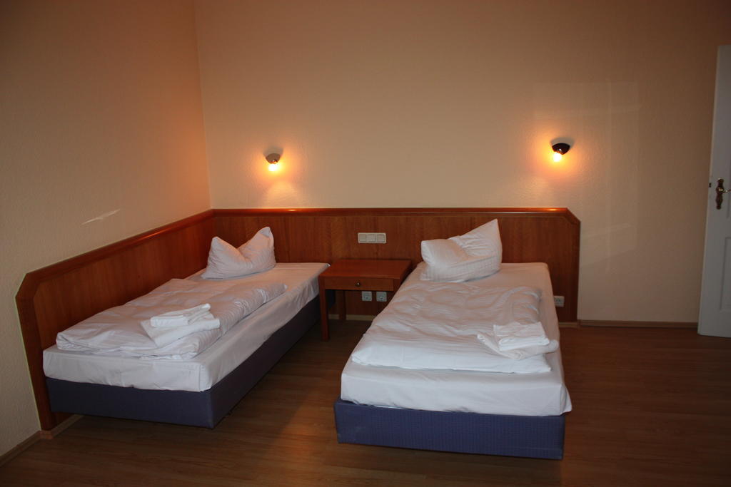 Hotel Stubenberg Gernrode (Saxony-Anhalt) Quarto foto