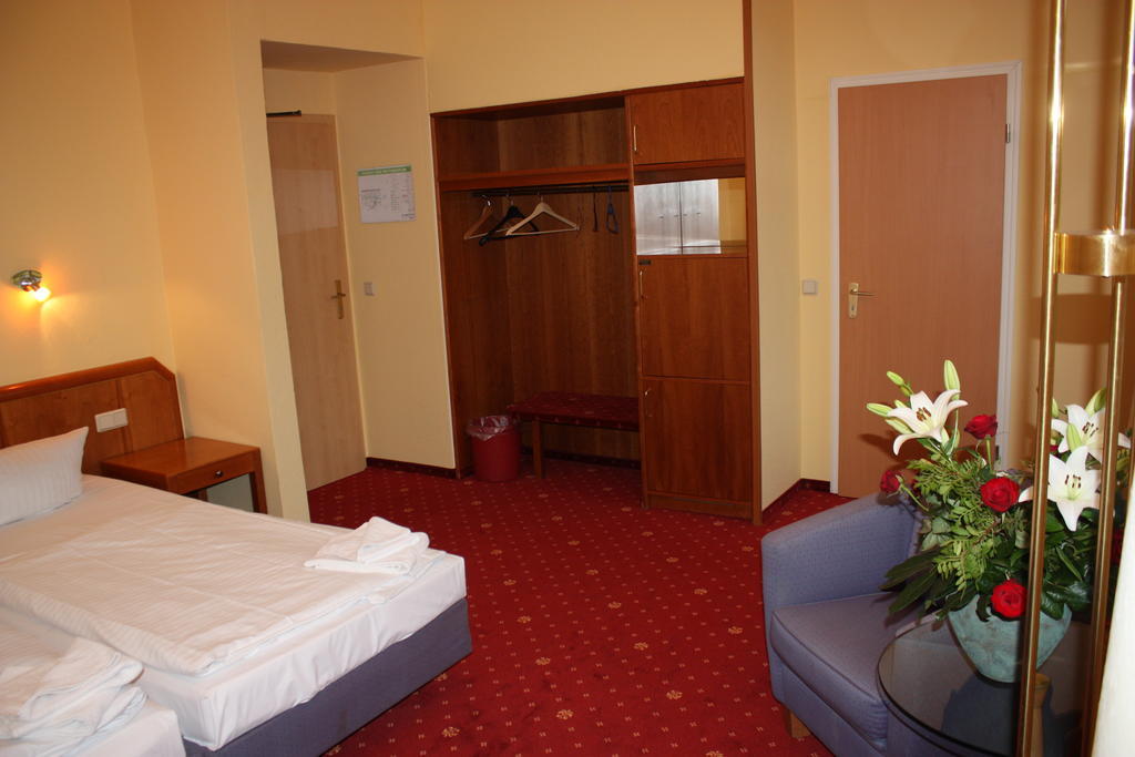 Hotel Stubenberg Gernrode (Saxony-Anhalt) Quarto foto
